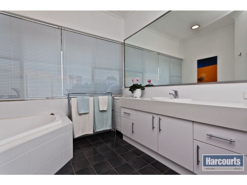 62 Northmore Crescent, Winthrop WA 6150