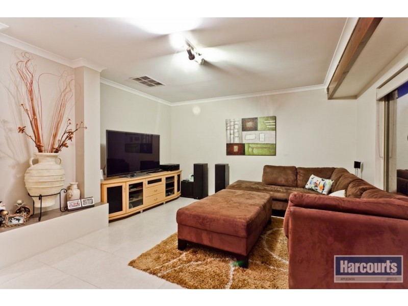 9 Burrows Place, Winthrop WA 6150