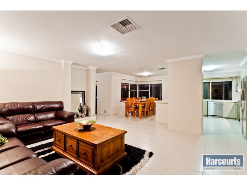 9 Burrows Place, Winthrop WA 6150