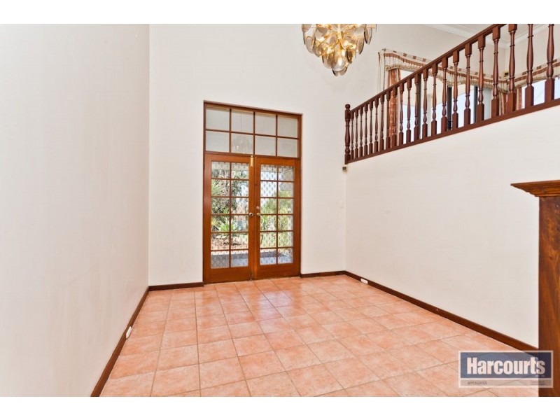 31 Edgewater Road, Salter Point WA 6152