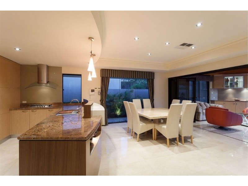 61 The Strand, Applecross WA 6153