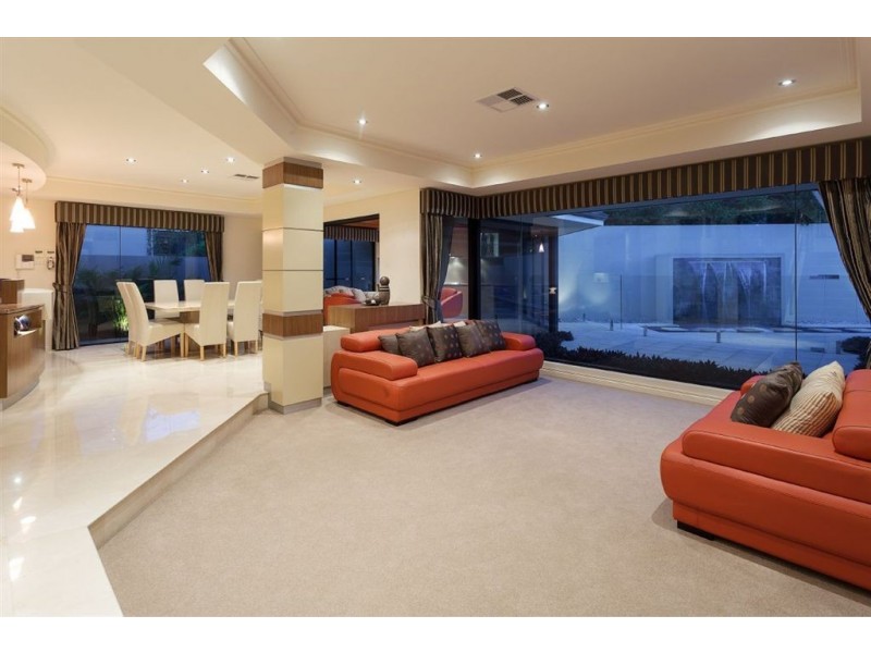 61 The Strand, Applecross WA 6153