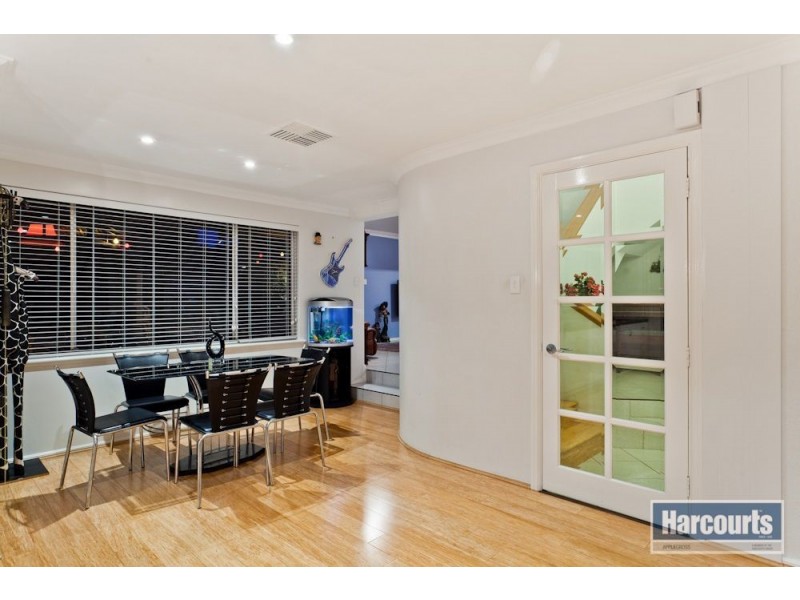 8 Sinclair Crescent, Winthrop WA 6150