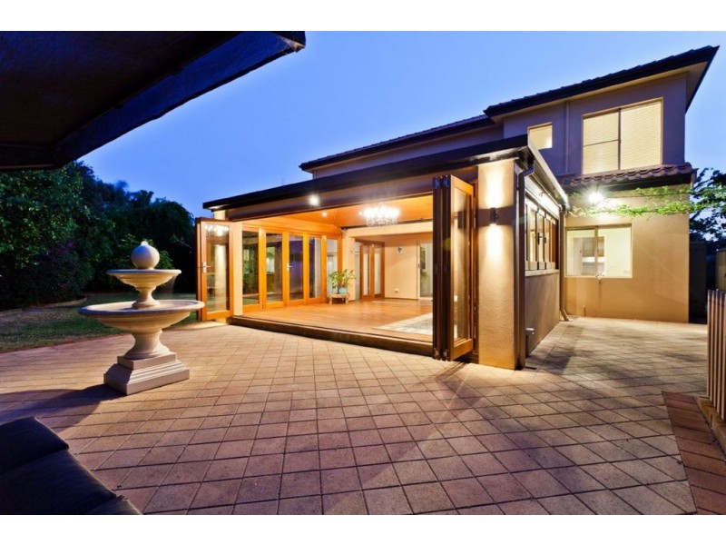 25 Westland Place, Waterford WA 6152