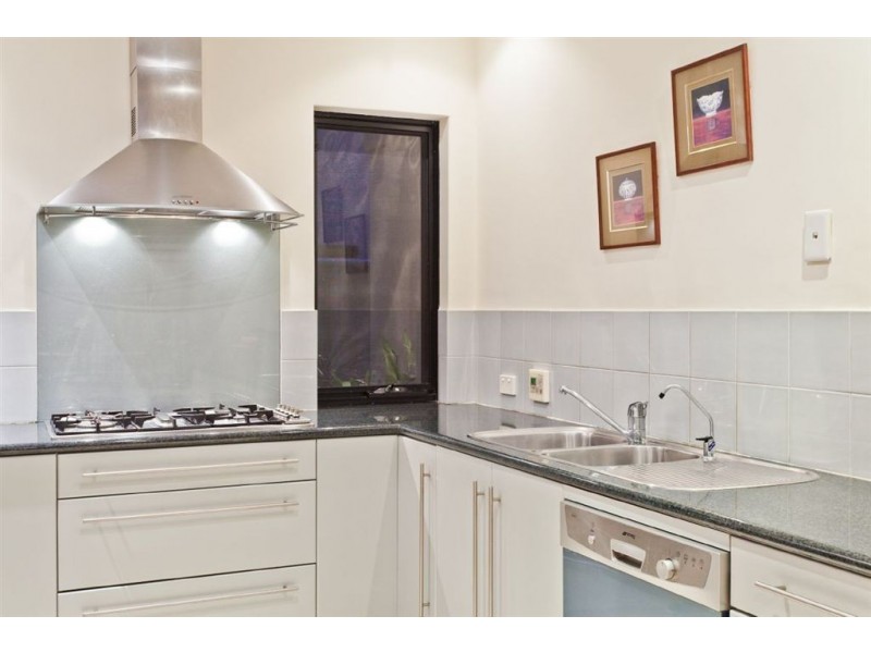 14 Kirkby Ridge, Salter Point WA 6152