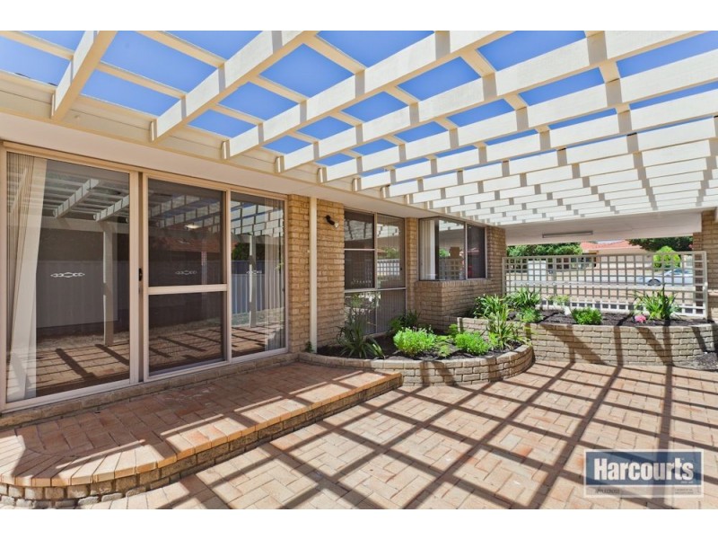 74 Winthrop Drive, Winthrop WA 6150