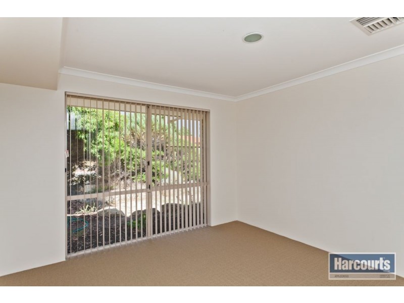 74 Winthrop Drive, Winthrop WA 6150