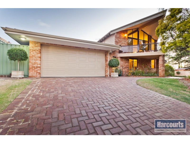 12 Houghton Way, Winthrop WA 6150