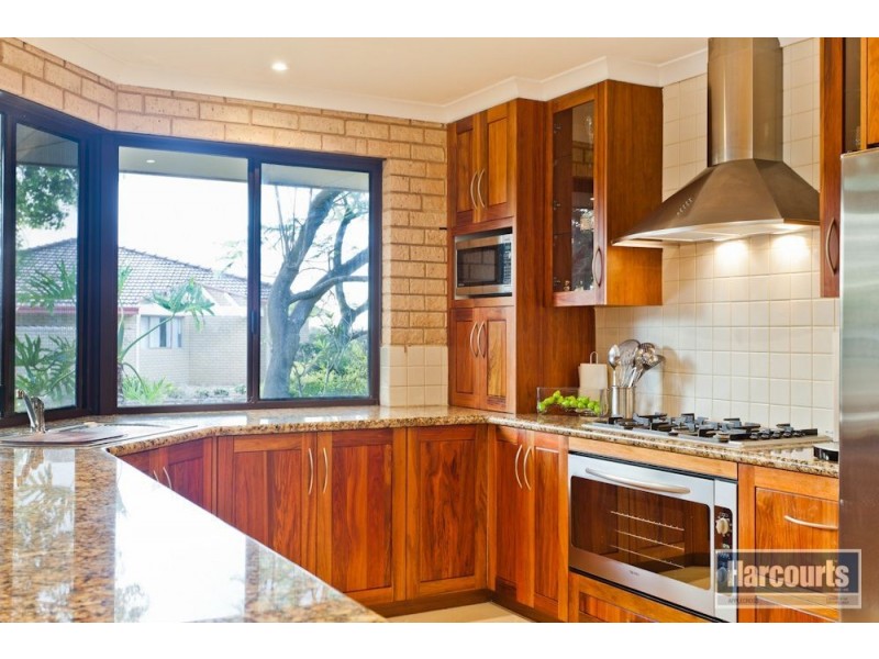 12 Houghton Way, Winthrop WA 6150