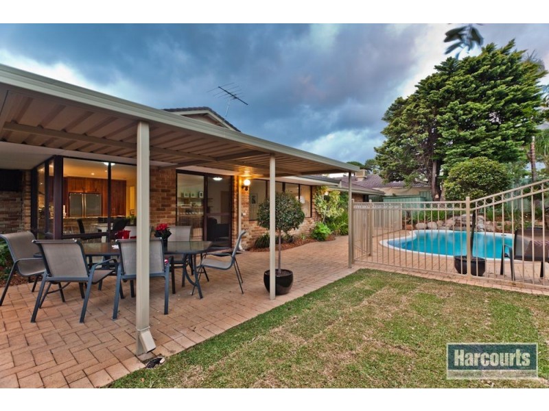 12 Houghton Way, Winthrop WA 6150