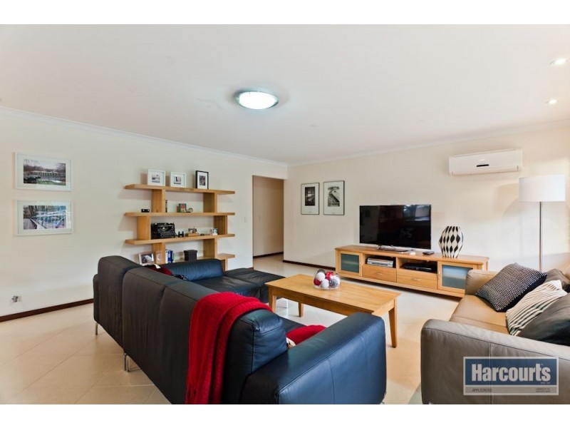 12 Houghton Way, Winthrop WA 6150