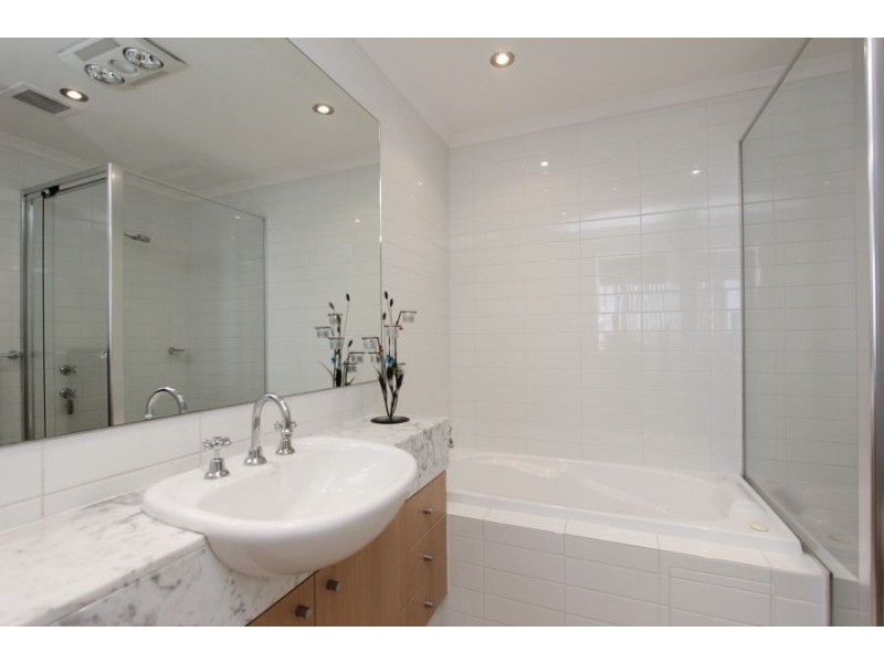 303/1 The Esplanade, Mount Pleasant WA 6153