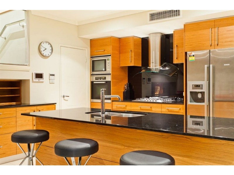 6A Tweeddale Road, Applecross WA 6153
