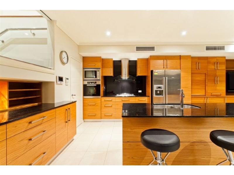 6A Tweeddale Road, Applecross WA 6153