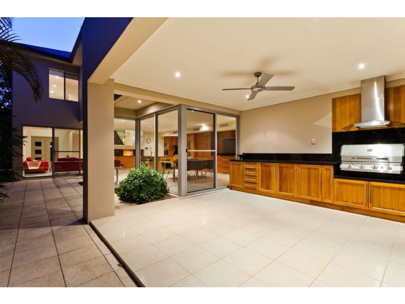 6A Tweeddale Road, Applecross WA 6153