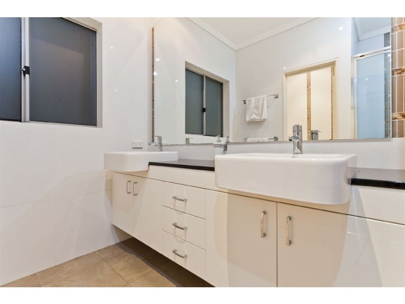 6A Tweeddale Road, Applecross WA 6153