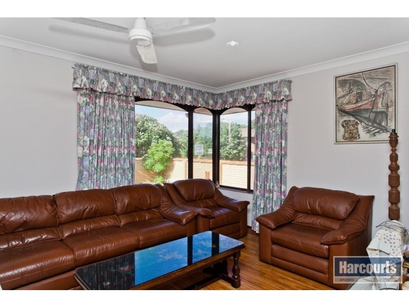 92 Anglesey Drive, Kardinya WA 6163