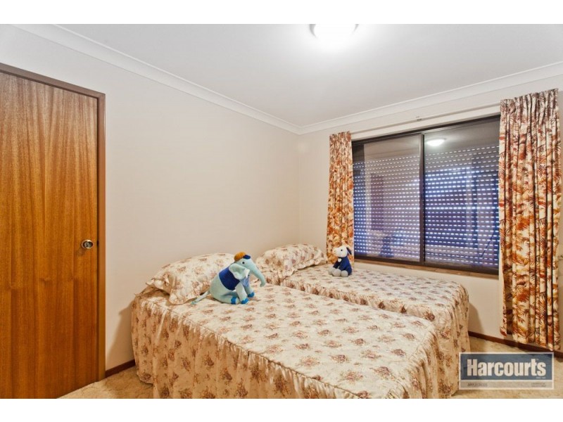 92 Anglesey Drive, Kardinya WA 6163