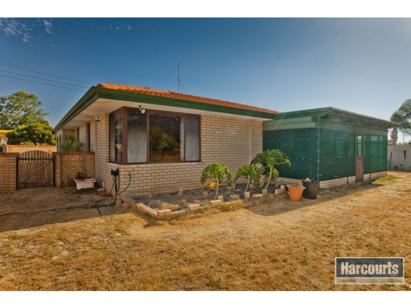 92 Anglesey Drive, Kardinya WA 6163