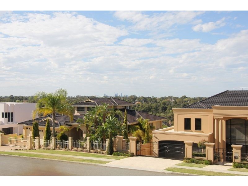 38 Whitfeld Terrace, Winthrop WA 6150