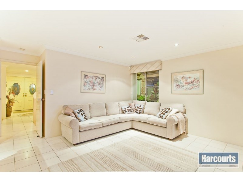 5 Levey Rise, Winthrop WA 6150