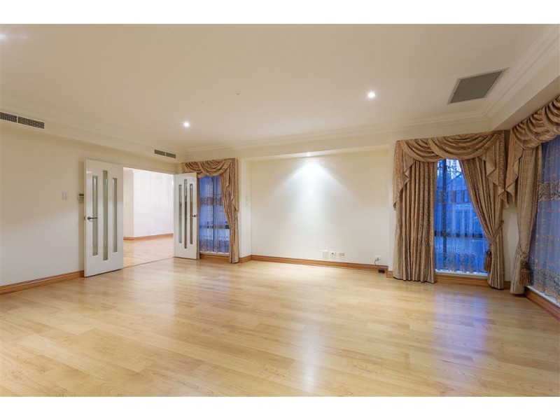 5 Buttel Top, Winthrop WA 6150