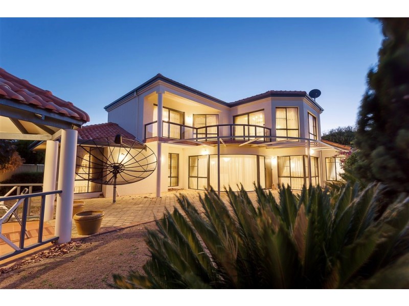 5 Buttel Top, Winthrop WA 6150