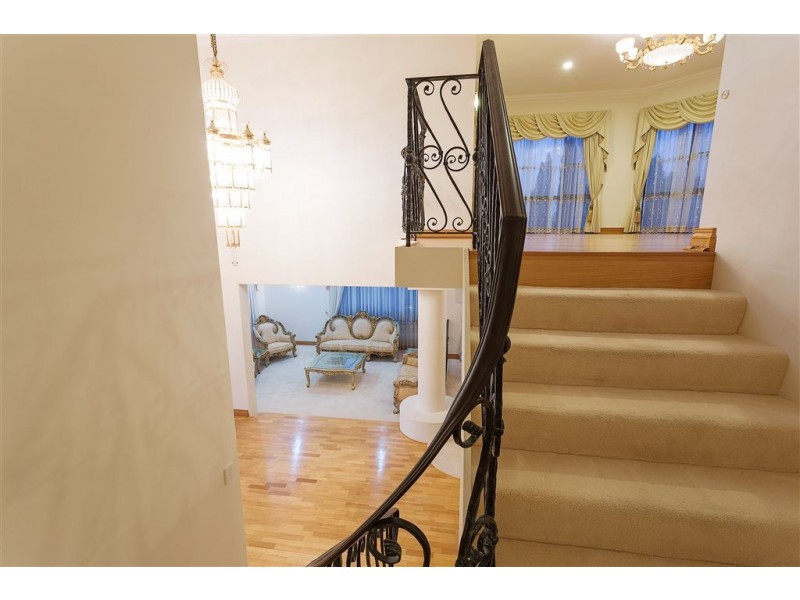 5 Buttel Top, Winthrop WA 6150