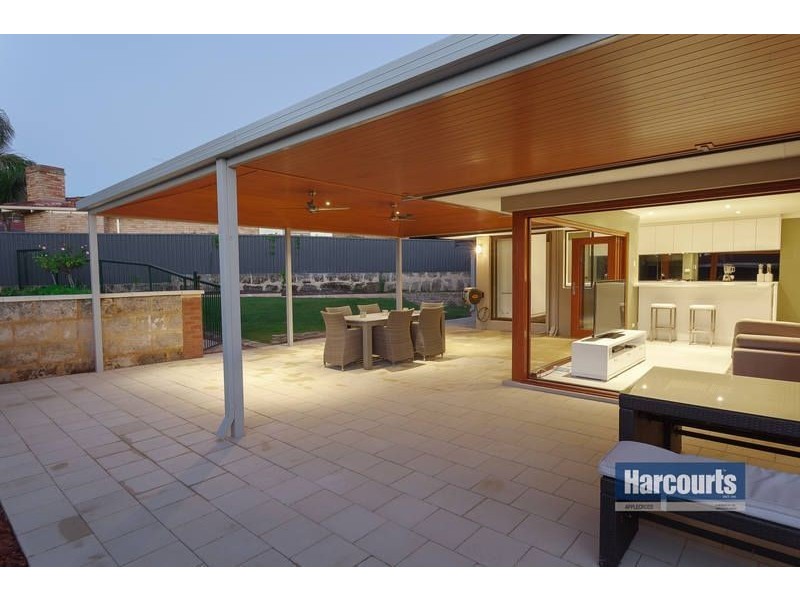 1 King Close, Winthrop WA 6150