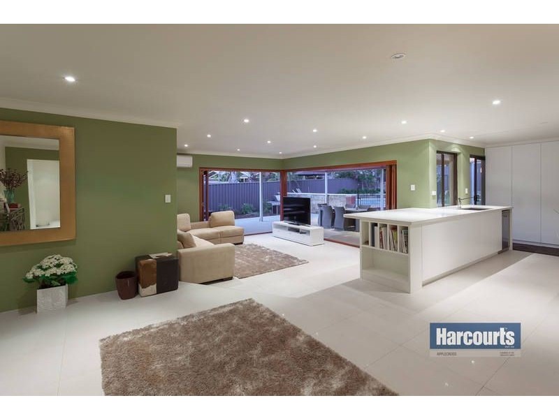 1 King Close, Winthrop WA 6150