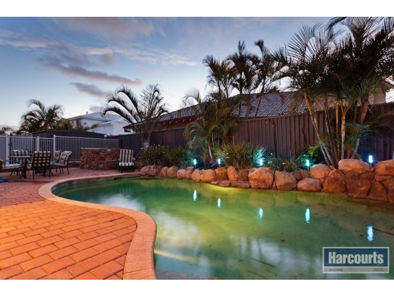 9 Burrows Place, Winthrop WA 6150