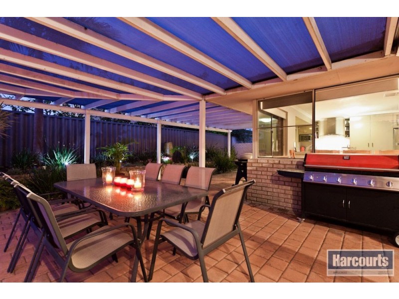 9 Burrows Place, Winthrop WA 6150
