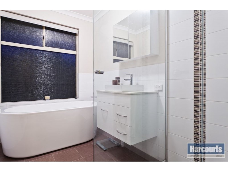9 Burrows Place, Winthrop WA 6150