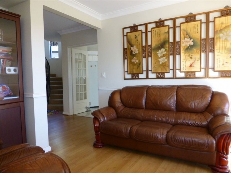 10 Hotchin Way, Kardinya WA 6163
