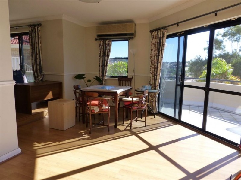 10 Hotchin Way, Kardinya WA 6163