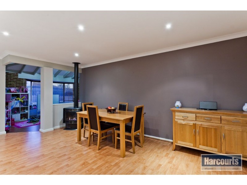 4 Winthrop Drive, Winthrop WA 6150