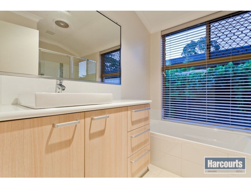 4 Winthrop Drive, Winthrop WA 6150