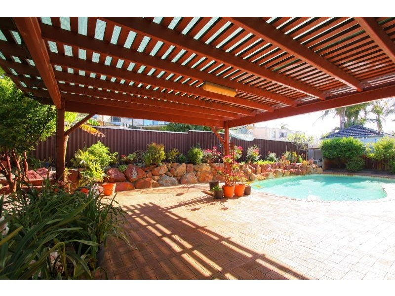 38 Whitfeld Terrace, Winthrop WA 6150