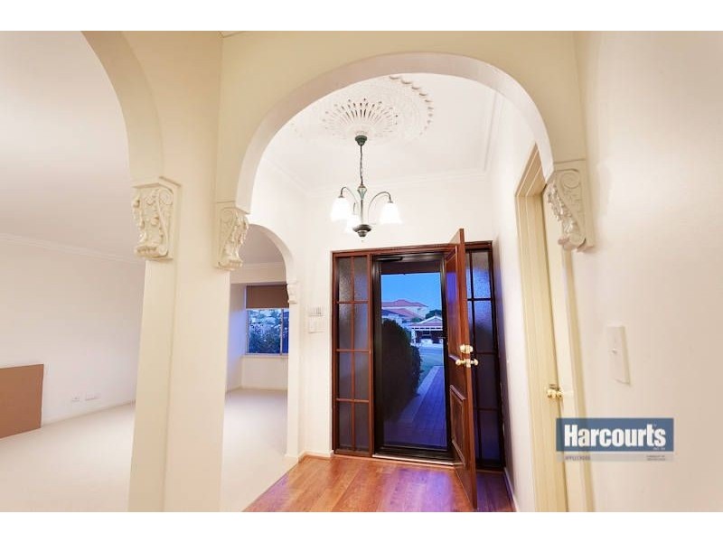 25 Stewart Way, Kardinya WA 6163