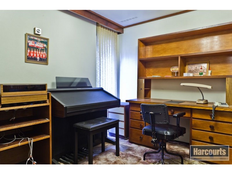 70 Riseley St, Ardross WA 6153