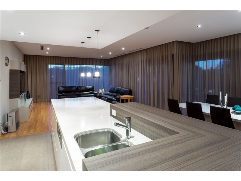 37 Ogilvie Road, Mount Pleasant WA 6153