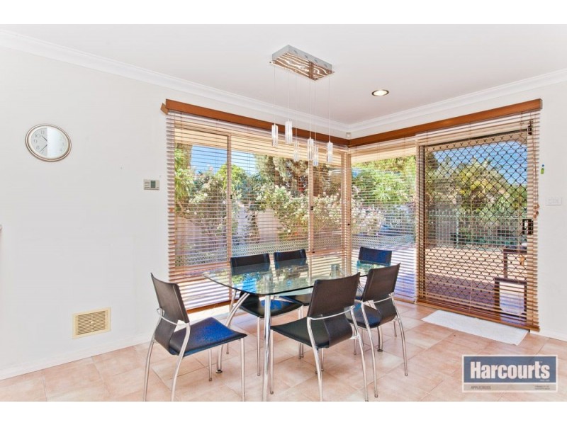 17 McCullock Rise, Bull Creek WA 6149