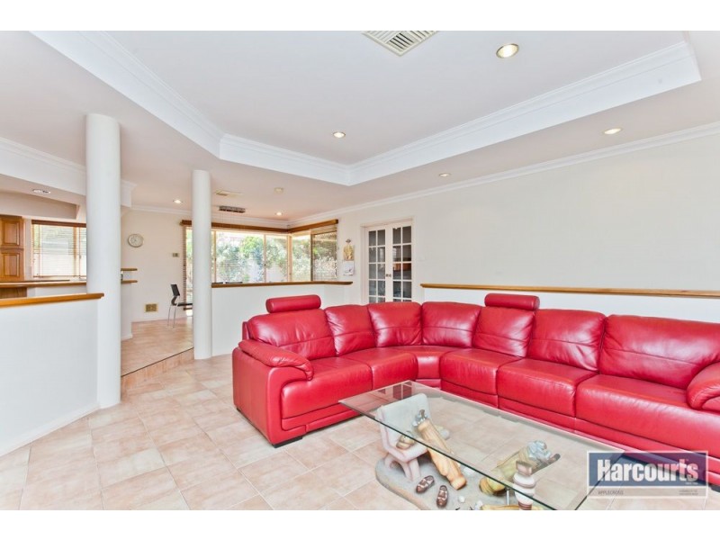 17 McCullock Rise, Bull Creek WA 6149