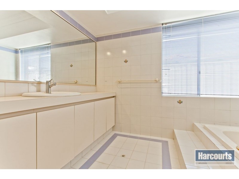 17 McCullock Rise, Bull Creek WA 6149