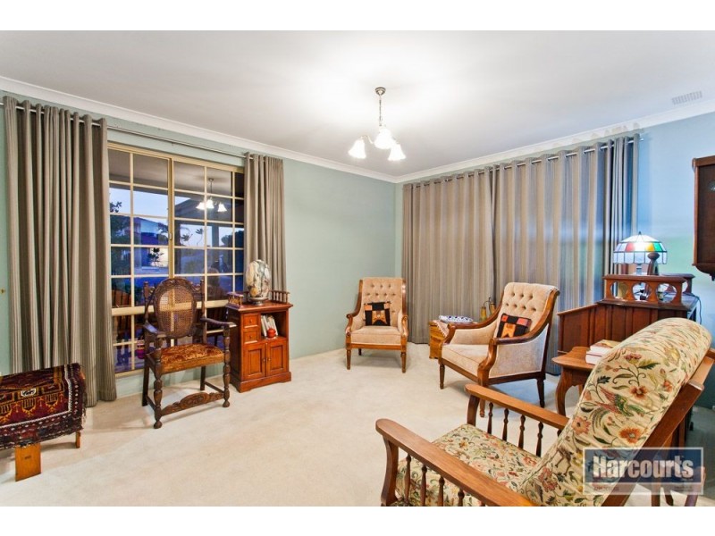 48 Lucraft Gardens, Winthrop WA 6150