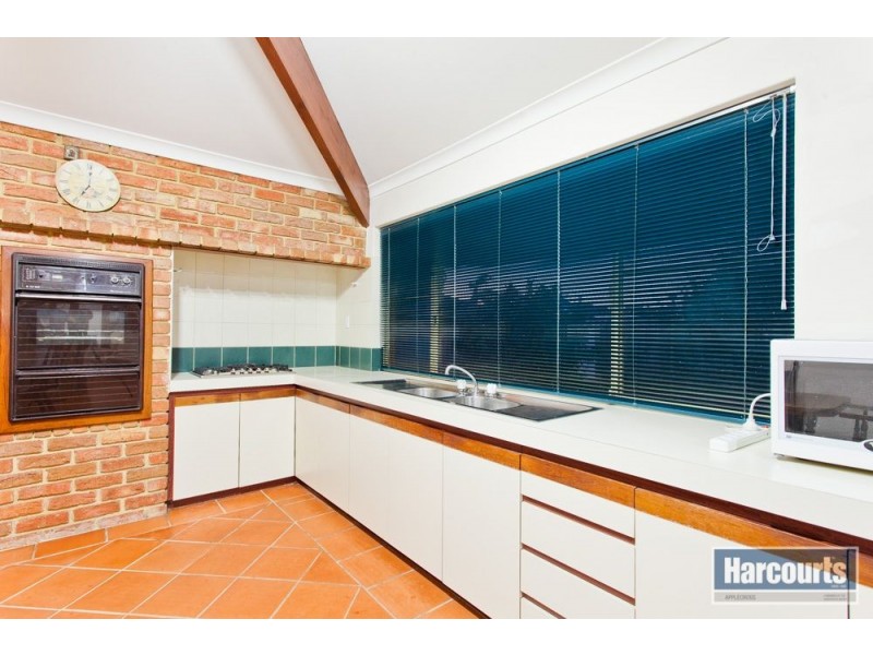 48 Lucraft Gardens, Winthrop WA 6150