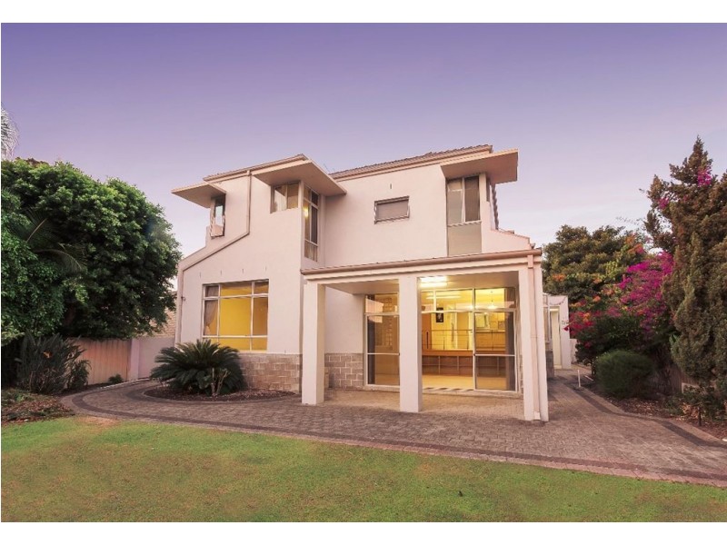 11 Ness Road, Applecross WA 6153