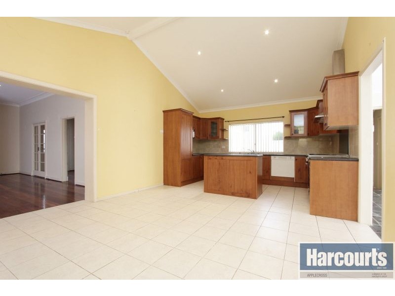 59 Moreing Road, Attadale WA 6156