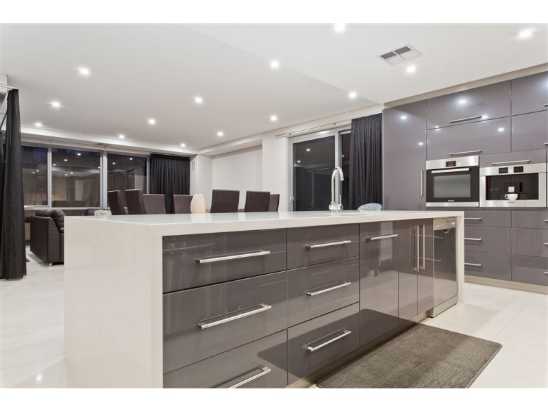 50 Potenza Avenue, Stirling WA 6021