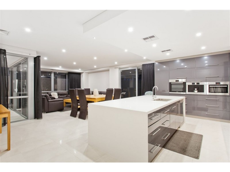 50 Potenza Avenue, Stirling WA 6021